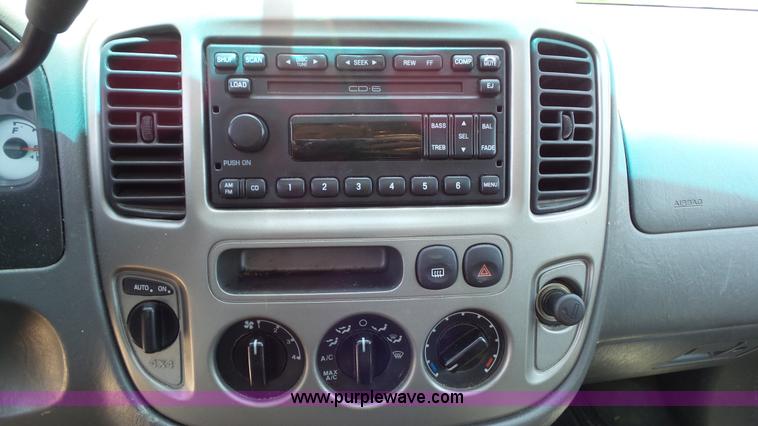 image for item BZ9757 2003 Ford Escape XLT SUV