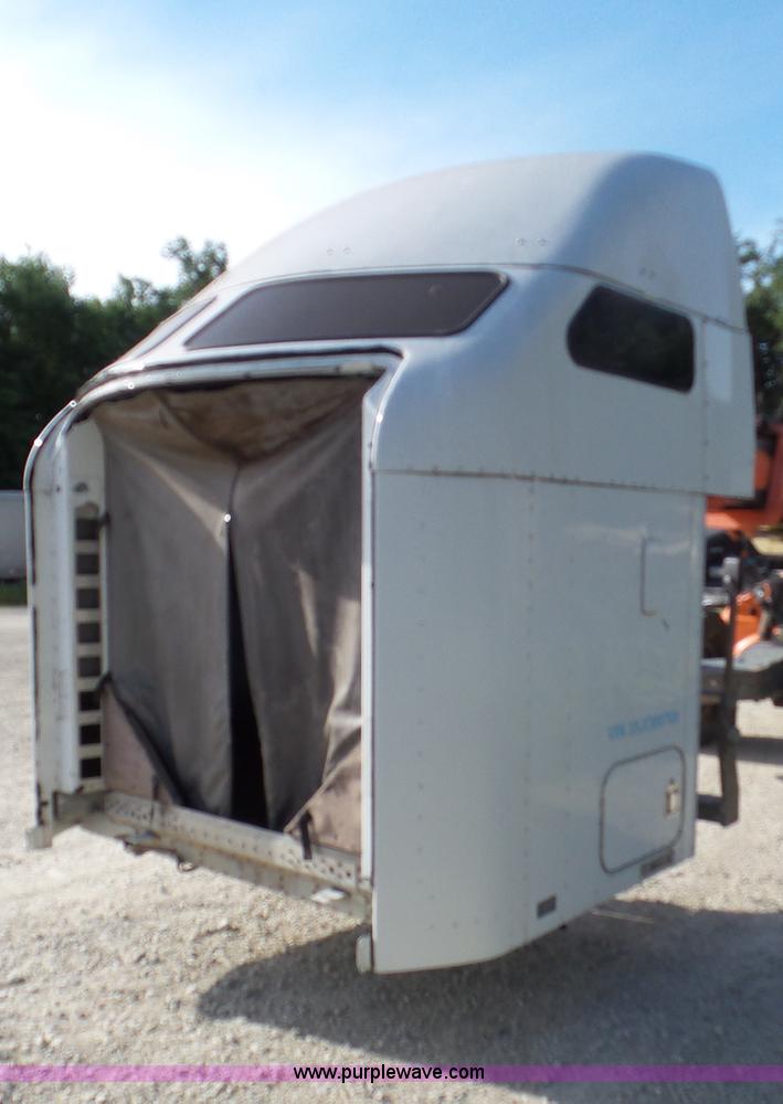 image for item CC9750 Kenworth AeroCab sleeper