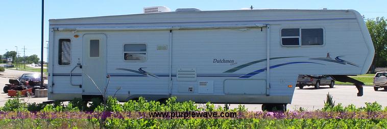 image for item J4049 2003 Dutchman Classic camper