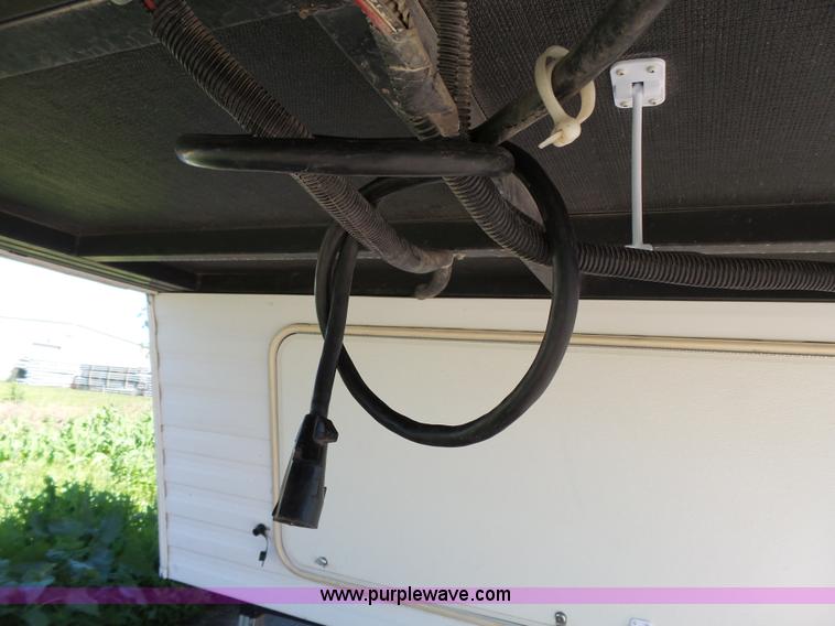 image for item J4049 2003 Dutchman Classic camper