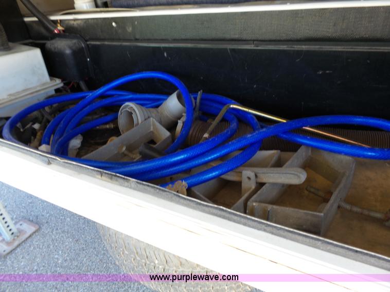 image for item J4049 2003 Dutchman Classic camper