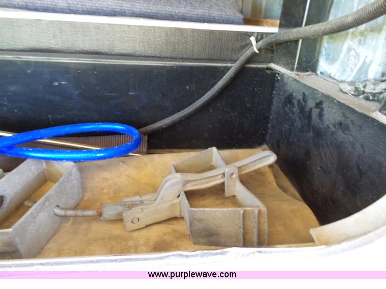 image for item J4049 2003 Dutchman Classic camper