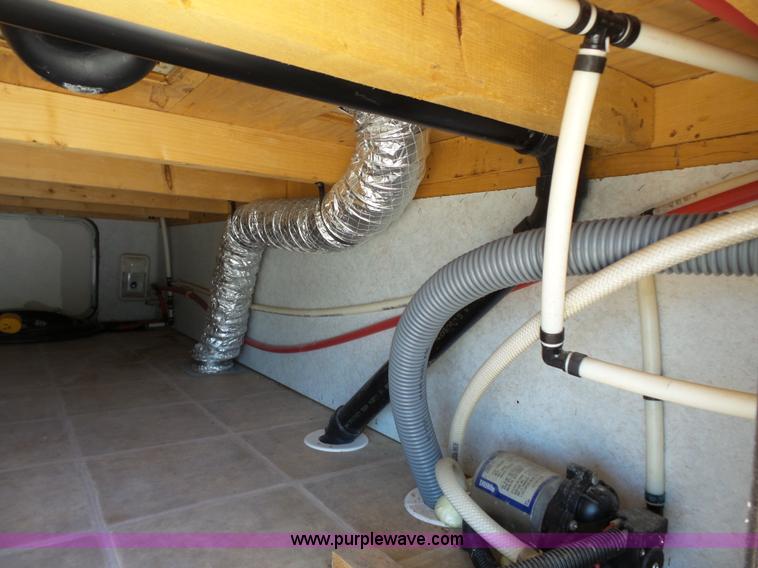 image for item J4049 2003 Dutchman Classic camper