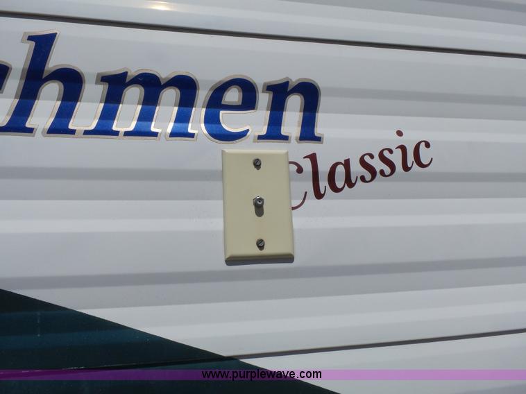 image for item J4049 2003 Dutchman Classic camper