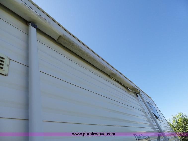 image for item J4049 2003 Dutchman Classic camper