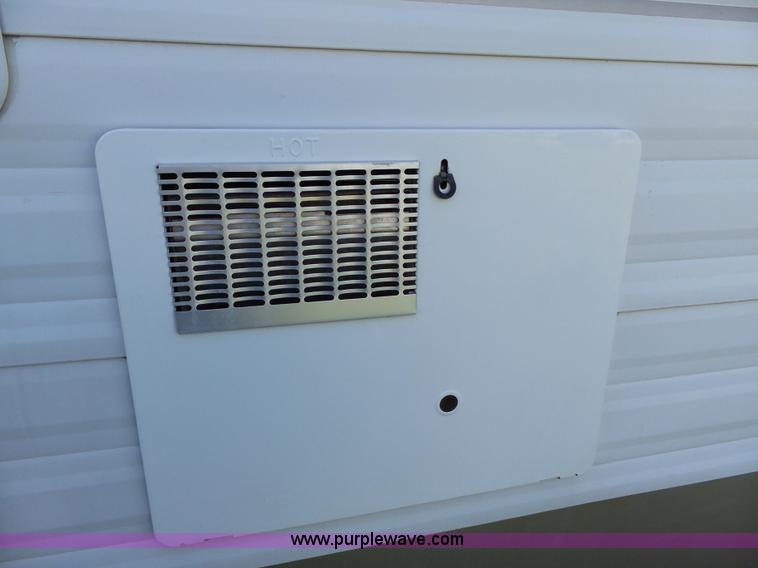 image for item J4049 2003 Dutchman Classic camper