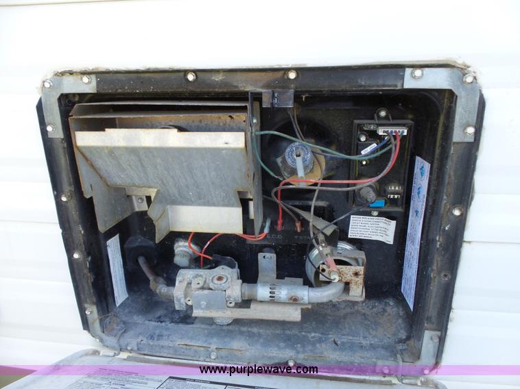 image for item J4049 2003 Dutchman Classic camper