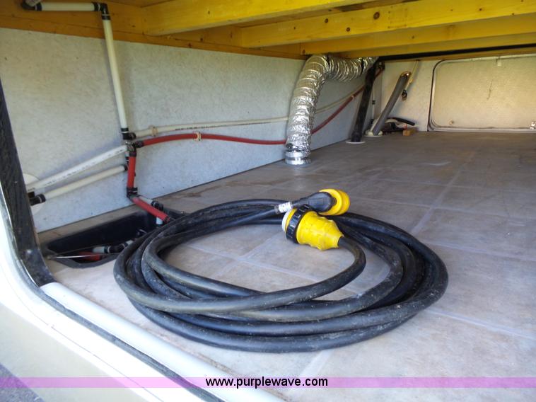 image for item J4049 2003 Dutchman Classic camper