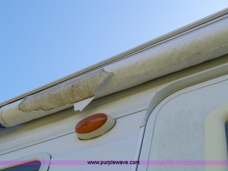 image for item J4049 2003 Dutchman Classic camper