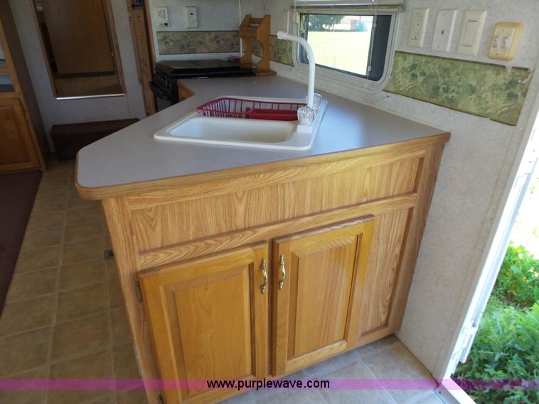 image for item J4049 2003 Dutchman Classic camper