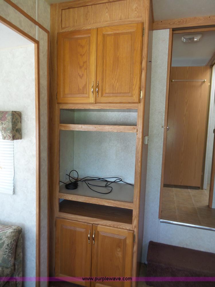 image for item J4049 2003 Dutchman Classic camper