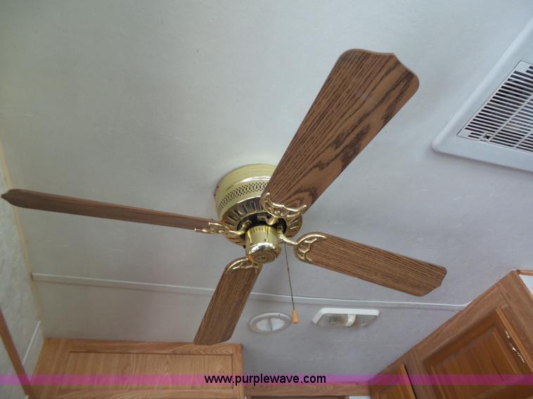 image for item J4049 2003 Dutchman Classic camper