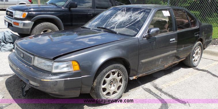 image for item J4109 1993 Nissan Maxima
