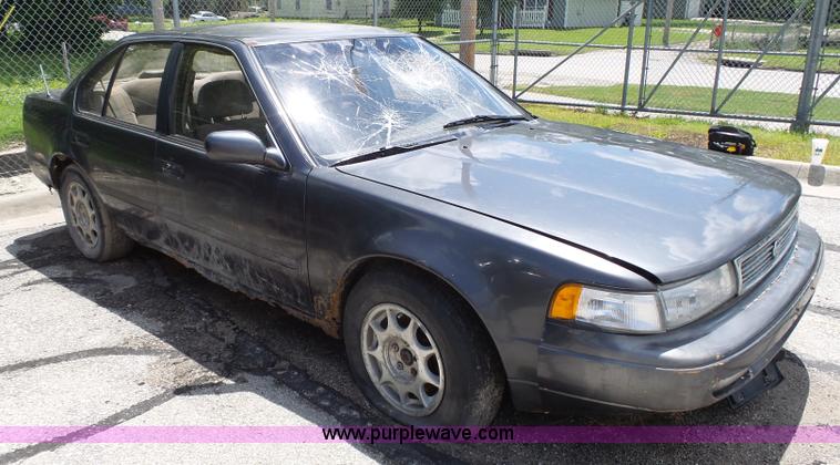 image for item J4109 1993 Nissan Maxima