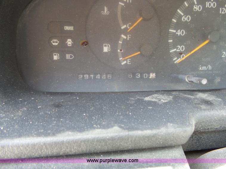 image for item J4109 1993 Nissan Maxima