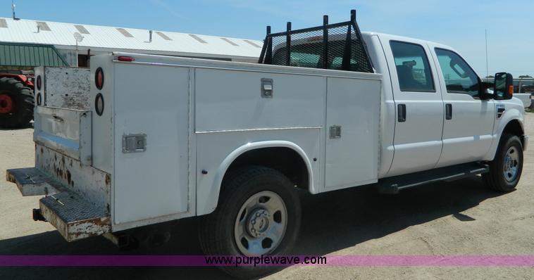 image for item J8892 2008 Ford F350 Super Duty Crew Cab utility truck