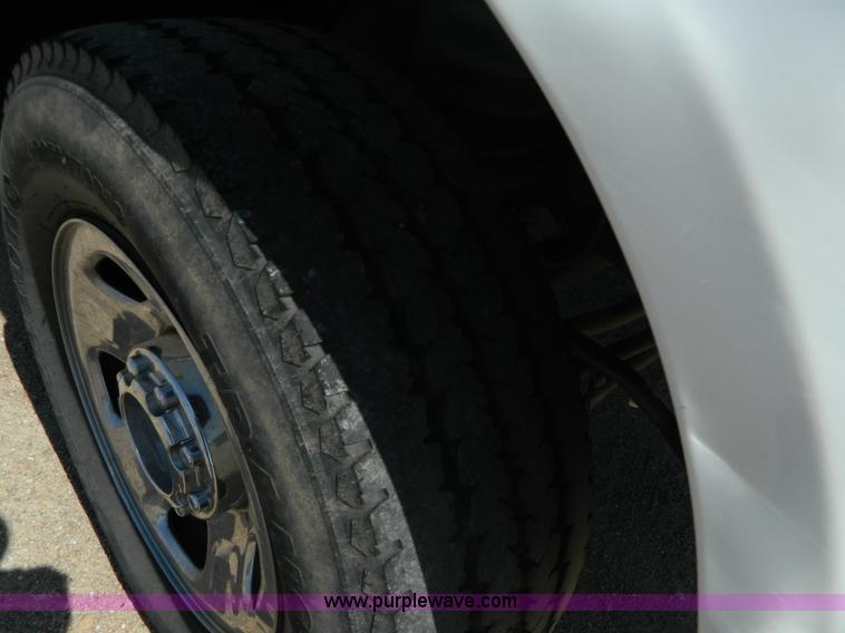 image for item J8892 2008 Ford F350 Super Duty Crew Cab utility truck