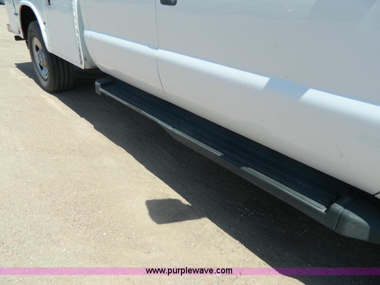 image for item J8892 2008 Ford F350 Super Duty Crew Cab utility truck