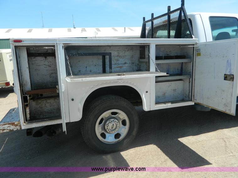 image for item J8892 2008 Ford F350 Super Duty Crew Cab utility truck