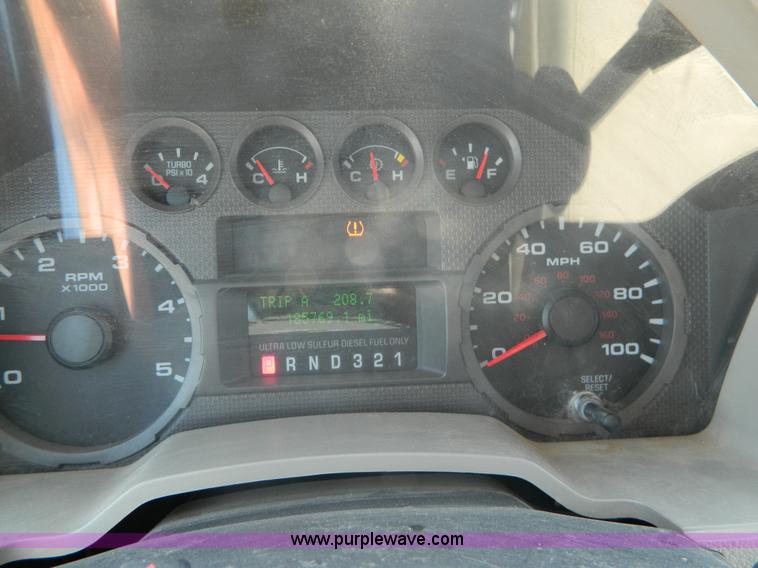 image for item J8892 2008 Ford F350 Super Duty Crew Cab utility truck
