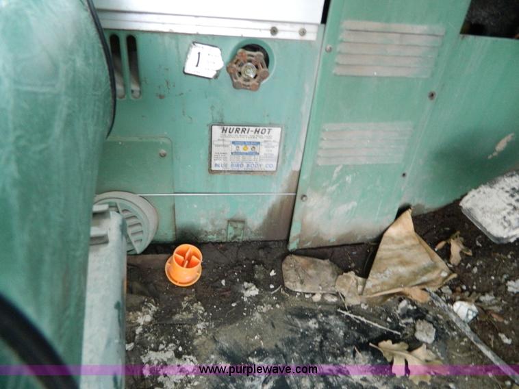 image for item J8914 1980 Ford bus