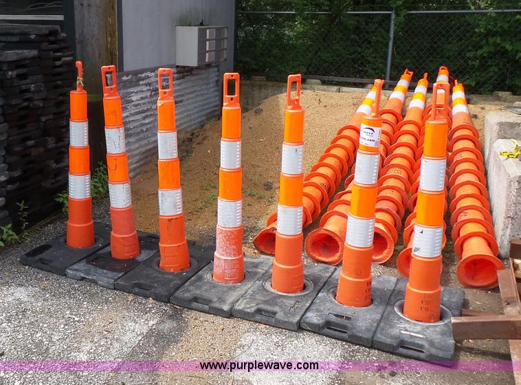 image for item K1440 (60) traffic cones and bases