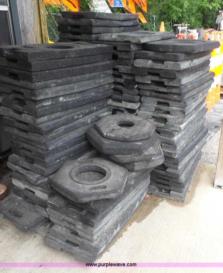 image for item K1440 (60) traffic cones and bases