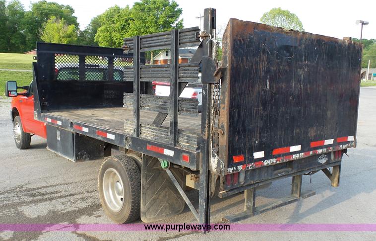 image for item K4058 1999 Ford F550 flatbed truck