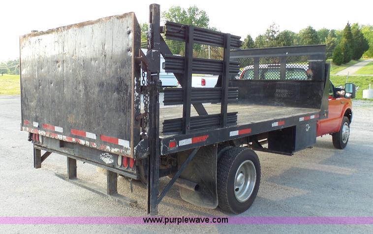 image for item K4058 1999 Ford F550 flatbed truck