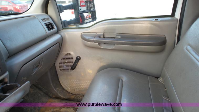 image for item K4058 1999 Ford F550 flatbed truck