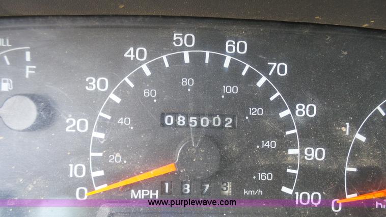 image for item K4058 1999 Ford F550 flatbed truck