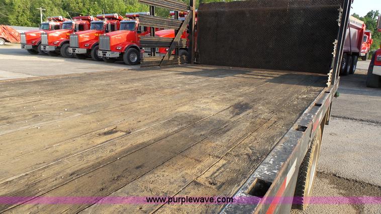 image for item K4058 1999 Ford F550 flatbed truck