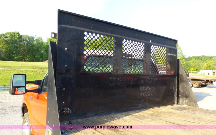 image for item K4058 1999 Ford F550 flatbed truck
