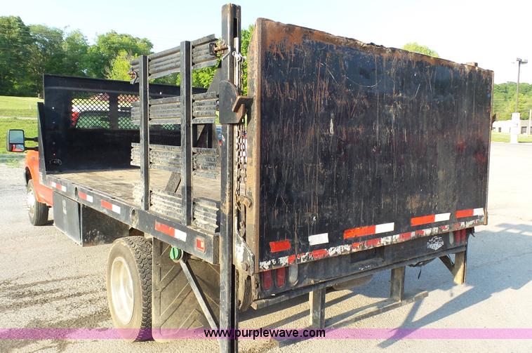 image for item K4058 1999 Ford F550 flatbed truck