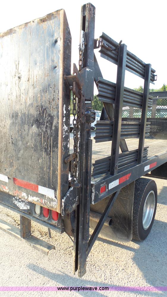 image for item K4058 1999 Ford F550 flatbed truck