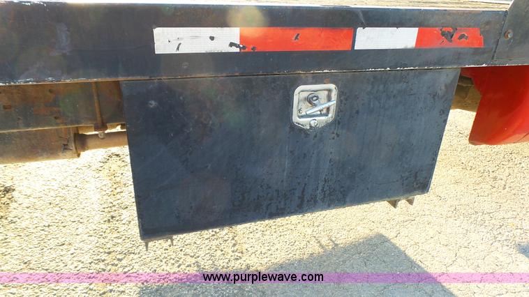 image for item K4058 1999 Ford F550 flatbed truck