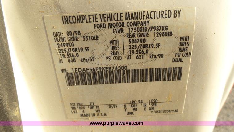 image for item K4058 1999 Ford F550 flatbed truck