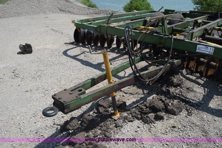 image for item K7285 John Deere 230 double off-set disk