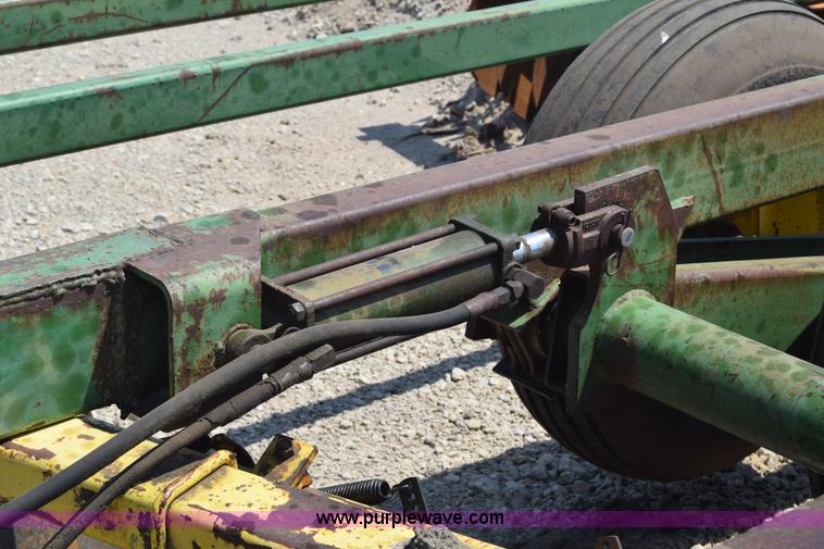 image for item K7285 John Deere 230 double off-set disk