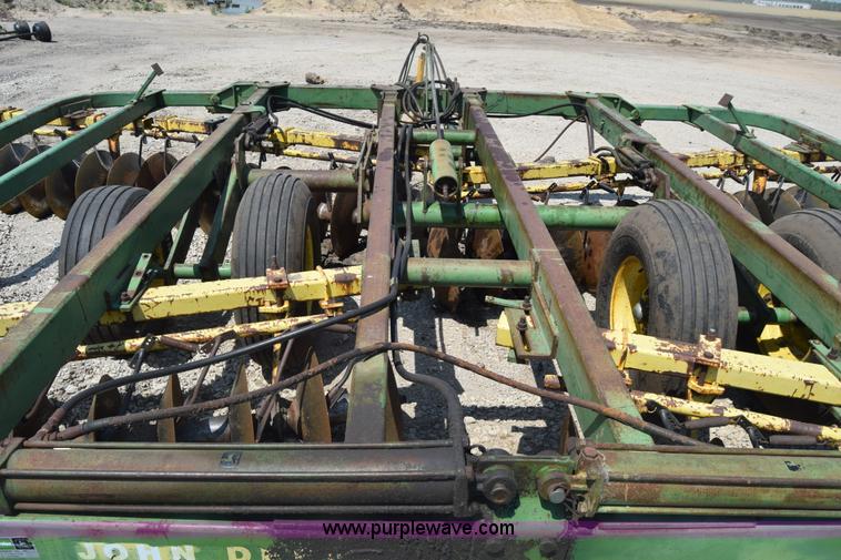 image for item K7285 John Deere 230 double off-set disk