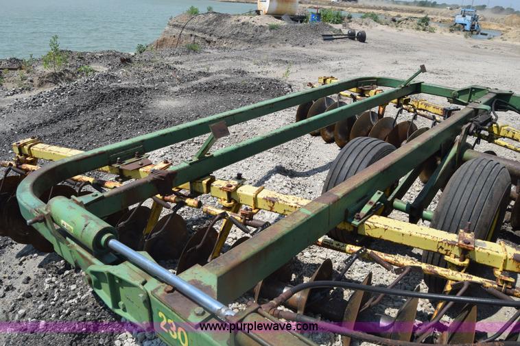 image for item K7285 John Deere 230 double off-set disk