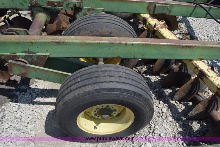 image for item K7285 John Deere 230 double off-set disk