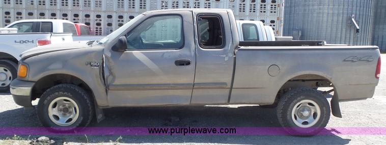image for item K7740 2004 Ford F150 XLT Ext. Cab pickup truck