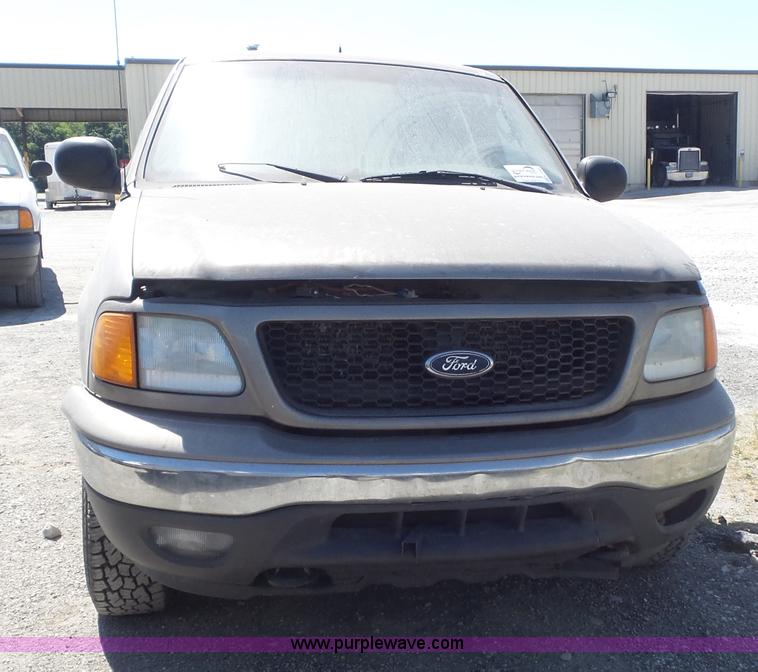 image for item K7740 2004 Ford F150 XLT Ext. Cab pickup truck