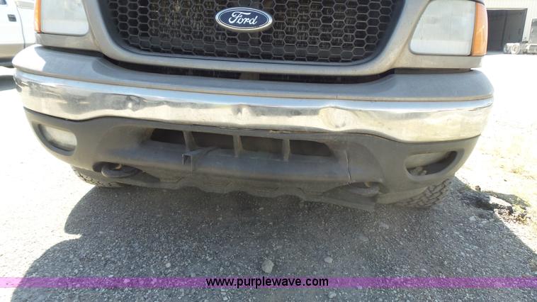 image for item K7740 2004 Ford F150 XLT Ext. Cab pickup truck