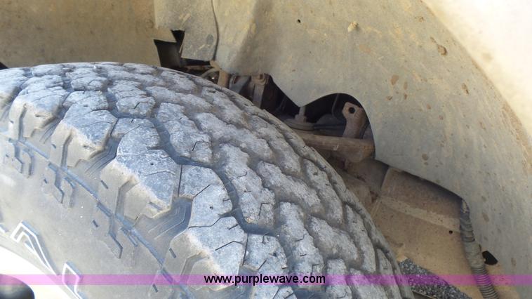 image for item K7740 2004 Ford F150 XLT Ext. Cab pickup truck