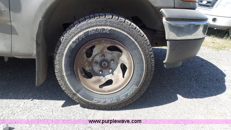 image for item K7740 2004 Ford F150 XLT Ext. Cab pickup truck