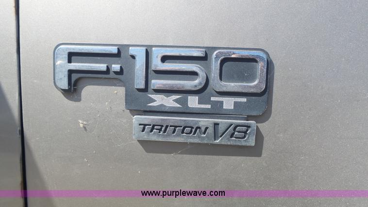 image for item K7740 2004 Ford F150 XLT Ext. Cab pickup truck