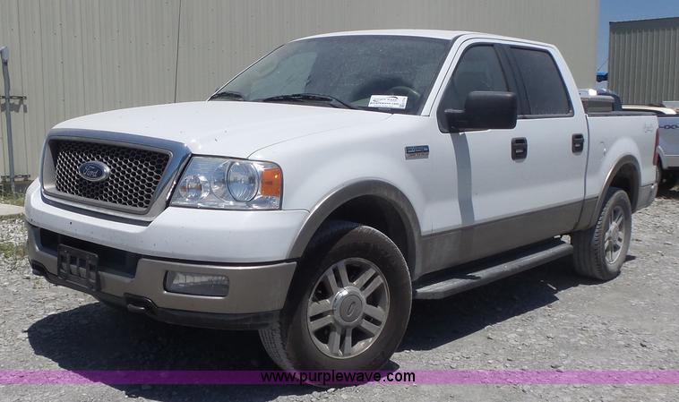 image for item K7742 2005 Ford F150 Lariat SuperCrew pickup truck