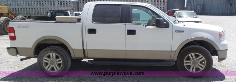 image for item K7742 2005 Ford F150 Lariat SuperCrew pickup truck